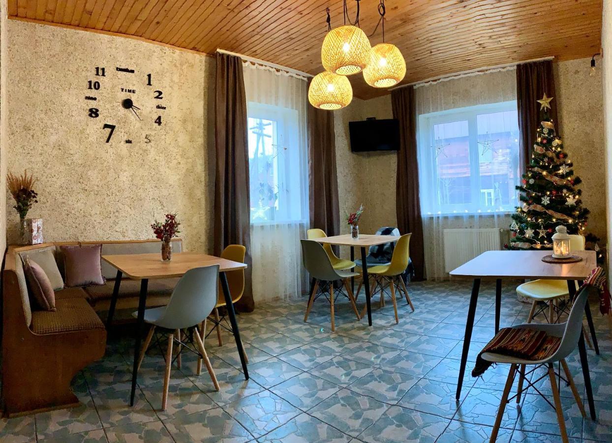 Hotel Ніч Над Карпатами Slavske Exteriér fotografie